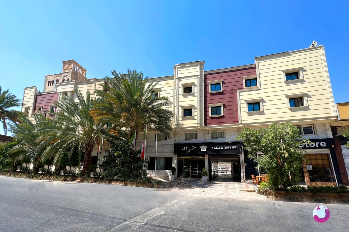 با دانستن این نکات، بهترین هتل را برای تور شیراز رزرو کن!