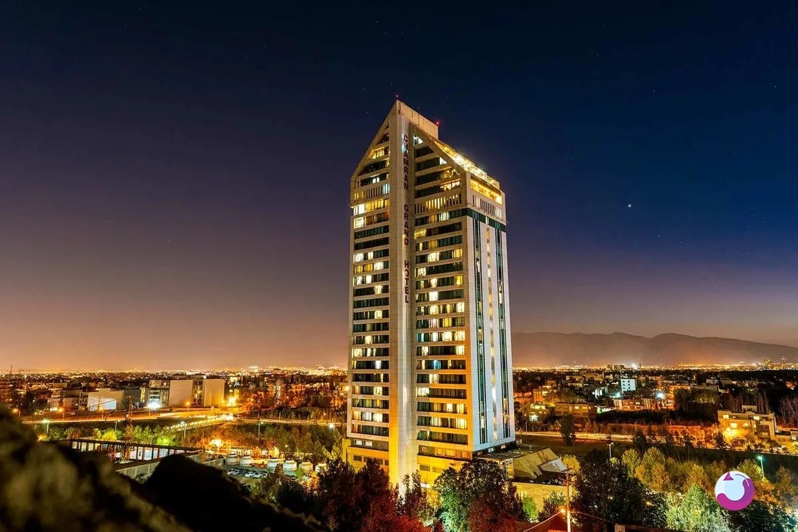 با دانستن این نکات، بهترین هتل را برای تور شیراز رزرو کن!