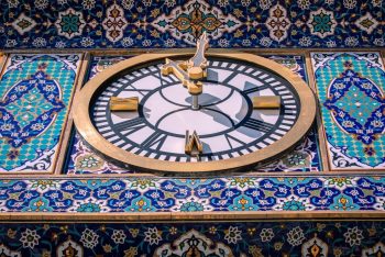 ببینید| تصاویری زیبا از برج ساعت حرم مطهر حضرت عباس(ع)