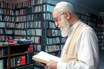 اردیبهشت کتاب و یادِ رهبری که با کتاب زیست