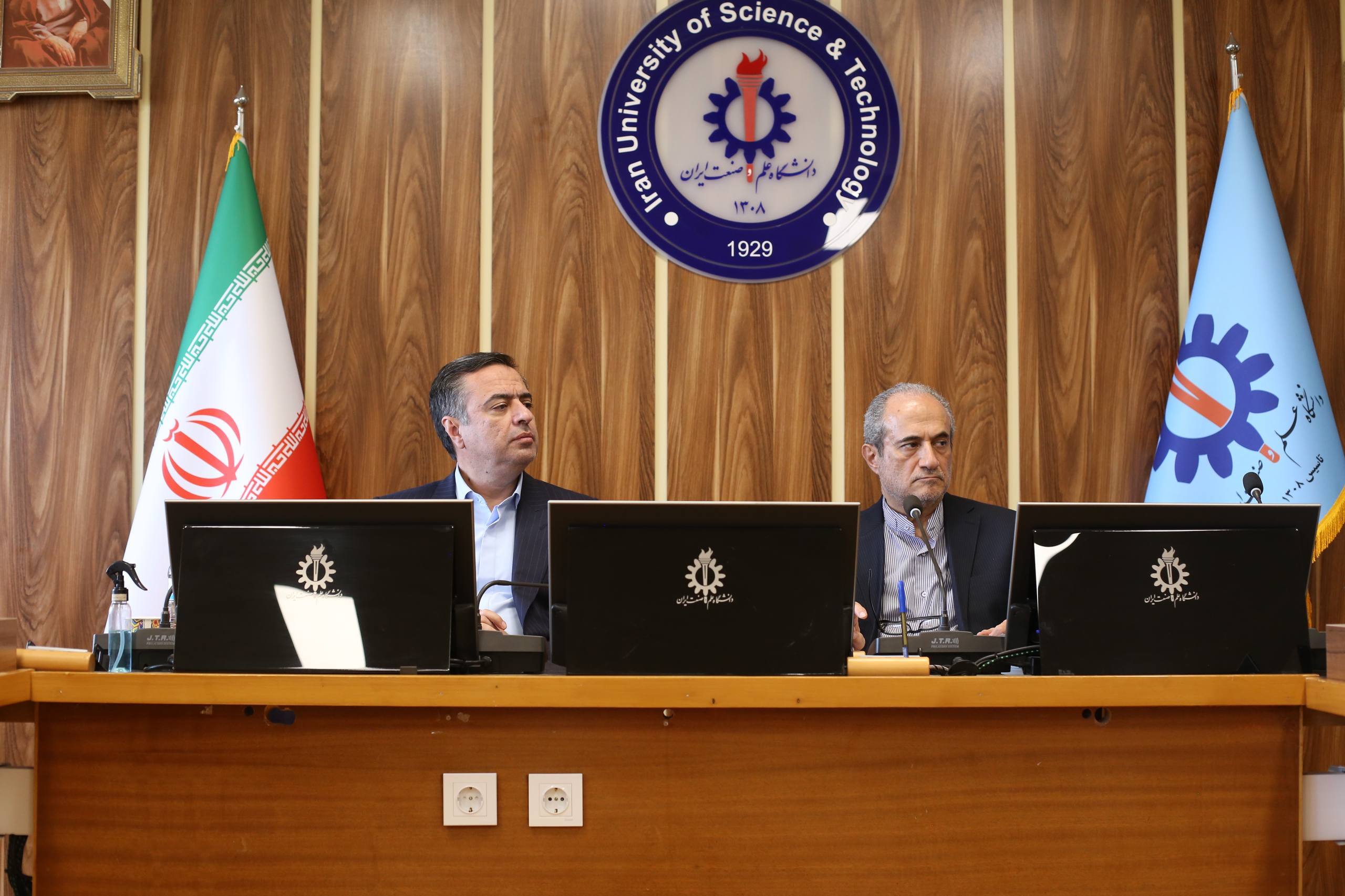 پیشگامی بانک صادرات ایران در بازسازی اکوسیستم دانشبنیان؛ حمایت راهبردی از آموزش عالی و پیوند دانشگاه، صنعت و اقتصاد در دوران پساجنگ/ تأکید قربان اسکندری بر توسعه آموزش عالی در دوران پساجنگ با رویکرد حمایت بانکی از اقتصاد دانشبنیان و فناوری پیشگامی بانک صادرات ایران در بازسازی اکوسیستم دانشبنیان؛ حمایت راهبردی از آموزش عالی و پیوند دانشگاه، صنعت و اقتصاد در دوران پساجنگ/ تأکید قربان اسکندری بر توسعه آموزش عالی در دوران پساجنگ با رویکرد حمایت بانکی از اقتصاد دانشبنیان و فناوری